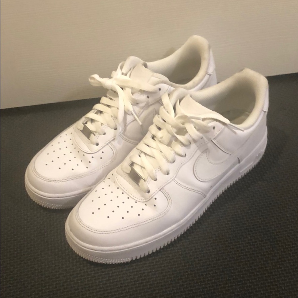 Nike Mens Air Force One Sneaker White Size 9.5